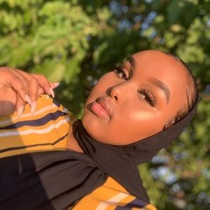 Meet your Posher, Muna